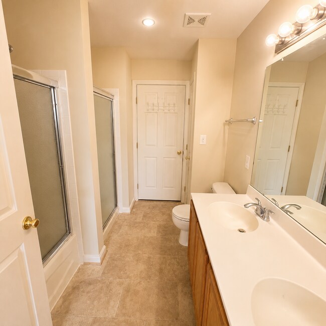 Building Photo - 6731 Stone Maple Terrace