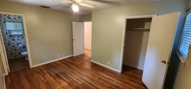 Building Photo - 927 Hawthorne St