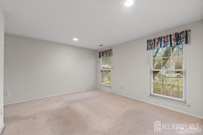 Building Photo - 1801 Timber Oaks Rd
