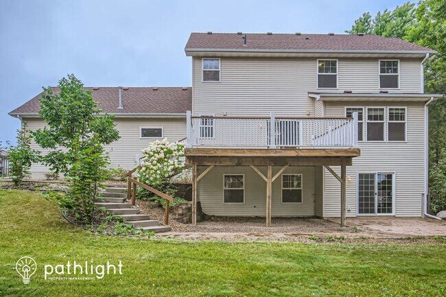 Building Photo - 9260 Icosa St W
