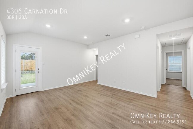 Building Photo - 4306 Carnation Dr