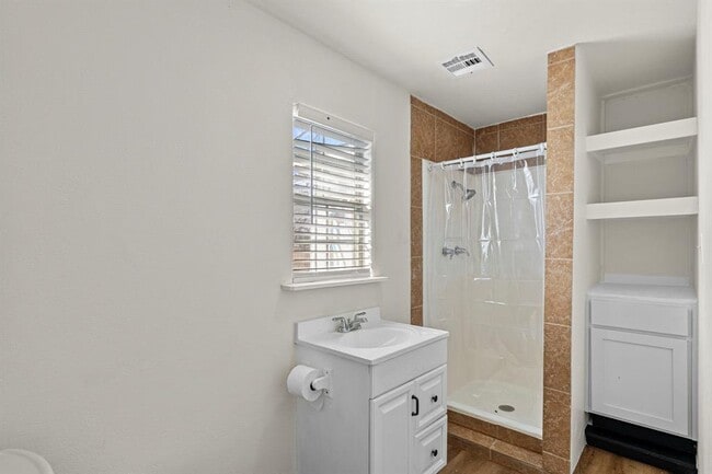 Building Photo - 13415 Crane Rd