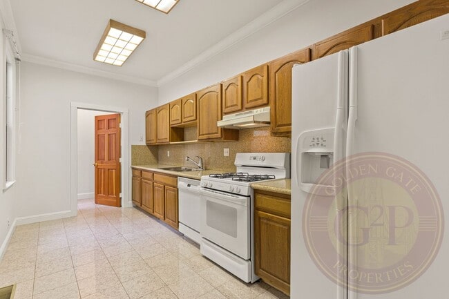 Building Photo - 1640-1642 Leavenworth Street