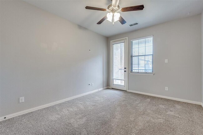 Building Photo - 4646 Rhett Ln