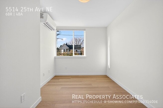 Building Photo - 5514 25th Ave NE