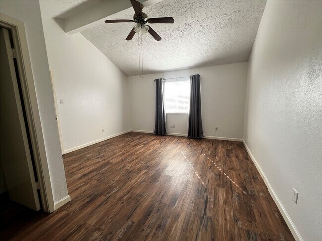 Building Photo - 7019 Haven Creek Dr