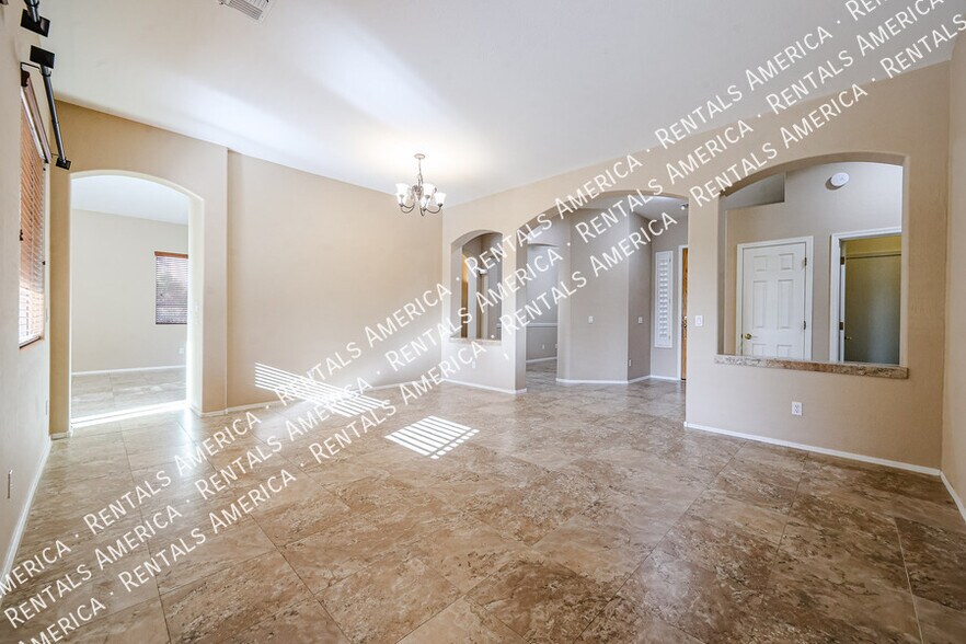 Building Photo - 8351 W Rosewood Ln