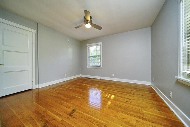 Building Photo - Beautiful 4-bedroom, 3-bathroom home located in the highly desirable Crieve Hall area!