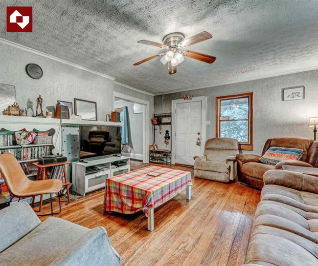 Building Photo - 3 bed/2 bath house in Downtown Morgantown