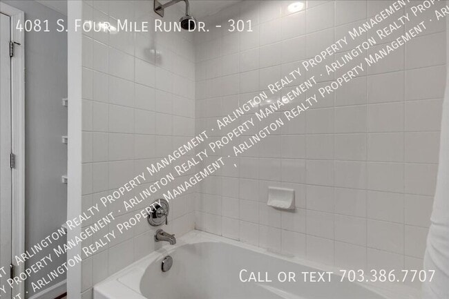 Building Photo - 4081 S Four Mile Run Dr