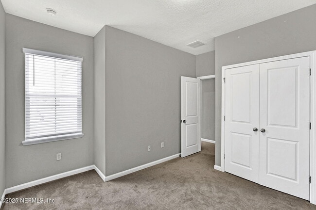 Building Photo - 469 Brandon Lks Dr