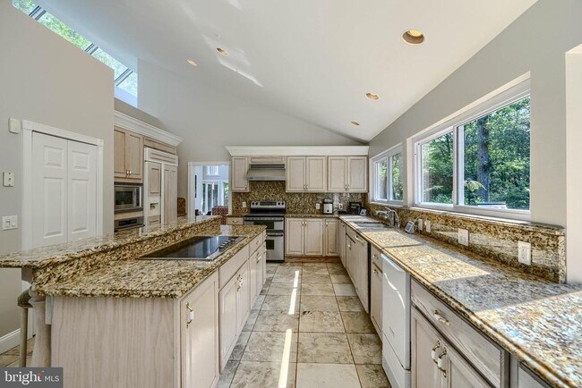 Building Photo - 2101 Tufton Ave