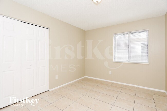 Building Photo - 8666 SW 14th St