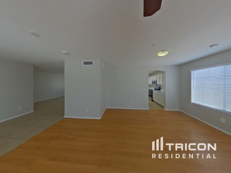 Building Photo - 7019 S 19th Pl