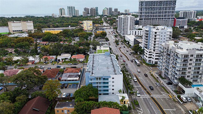 Building Photo - 2575 SW 27th Ave