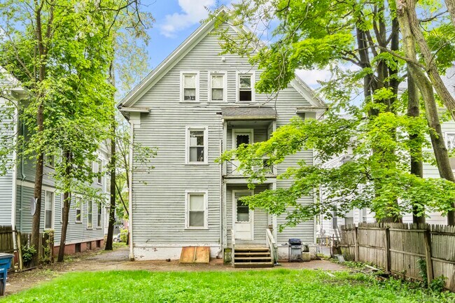 Building Photo - 379 Winthrop Ave