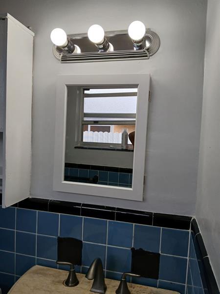 Building Photo - 2111 N 57th Terrace