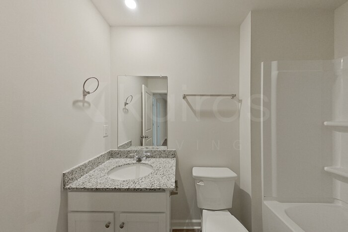 Building Photo - 380 Ironwood Ct