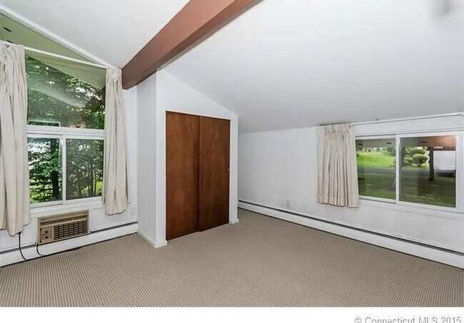 Building Photo - 828 Dentree Dr