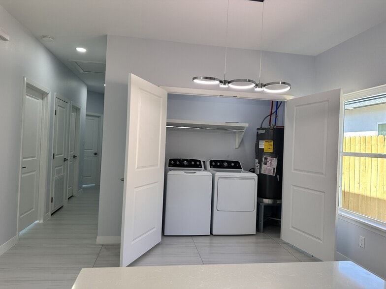 Building Photo - 11313 N 25th St