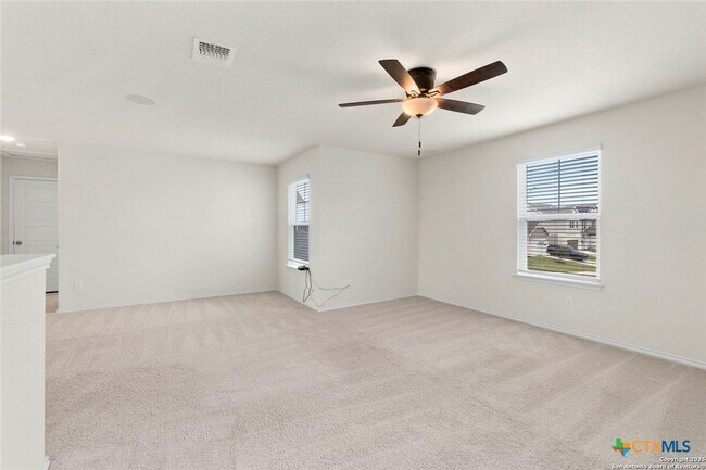 Building Photo - 162 Hazy Glade Dr
