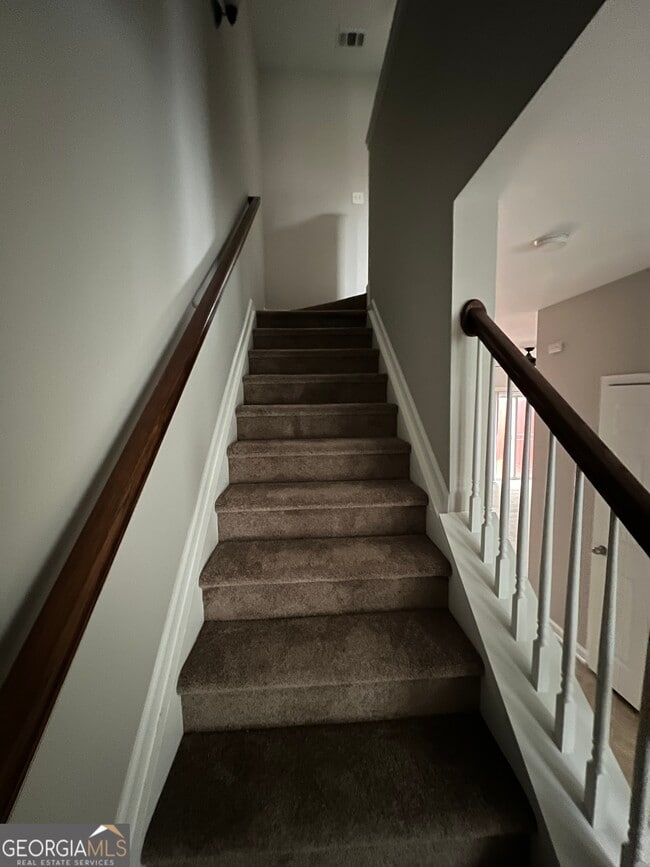 Building Photo - 3600 Utoy Dr SW