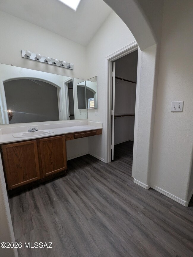 Building Photo - 7254 W Maple Ridge Dr