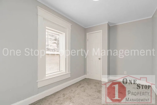 Building Photo - Charming 4-bedroom, 2-bath in Kansas City