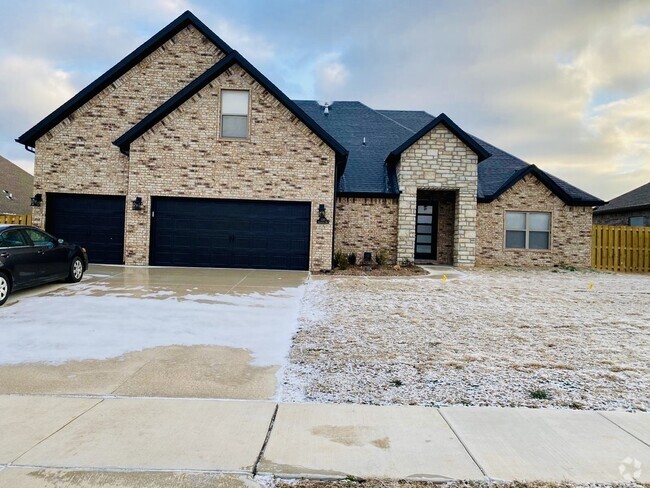 Building Photo - 1210 Quailridge Way