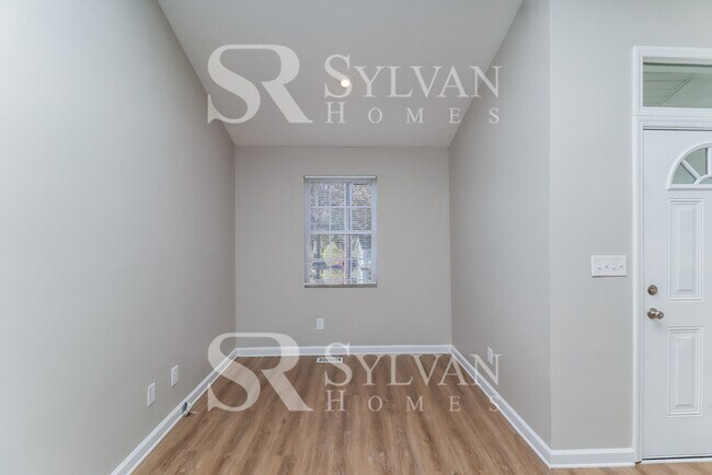 Building Photo - Bring more life and value to this charming home!