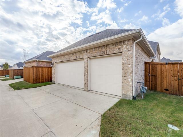 Building Photo - 2413 Latimer Mews