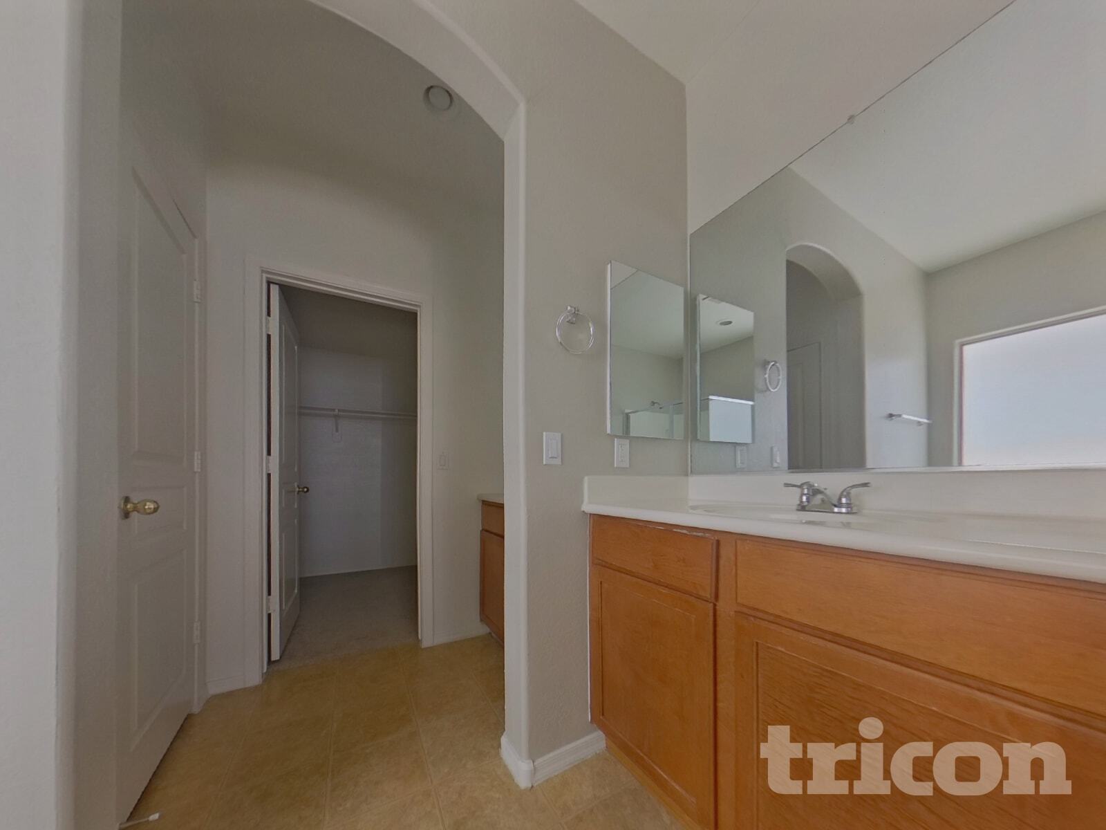 Building Photo - 22160 W Shadow Dr