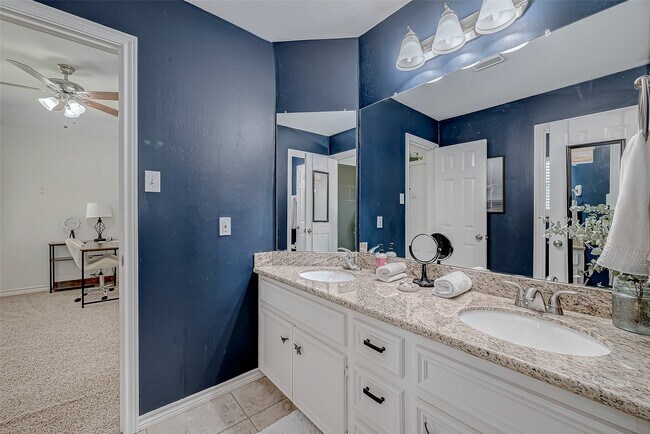 Building Photo - 8006 Devlin Dr