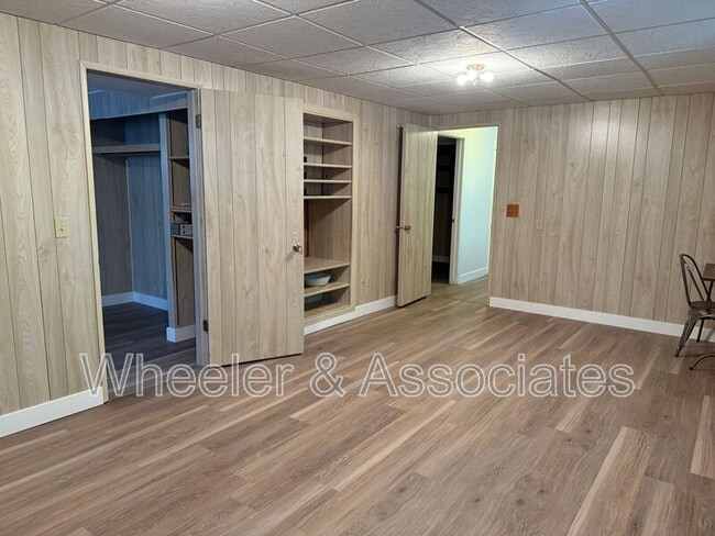 Building Photo - 1597 Navajo Dr