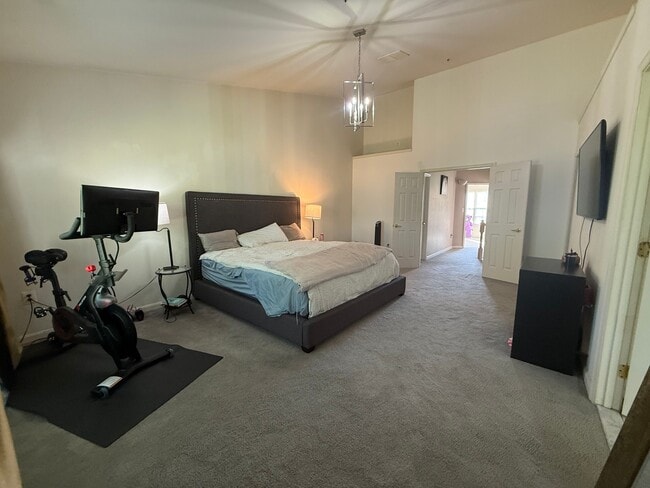 Building Photo - 2037 Woodshade Ct