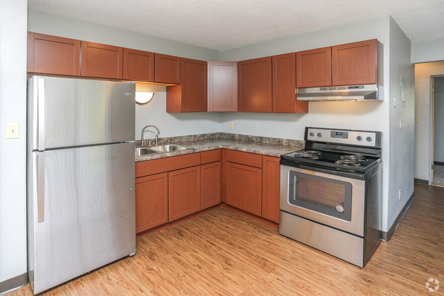 Primary Photo - Southern Manor Apartments