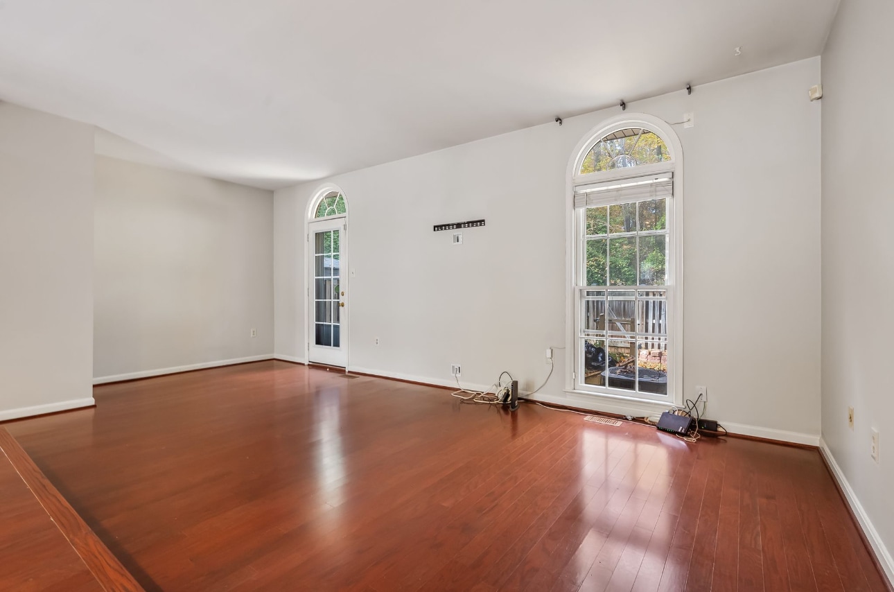 Building Photo - 7385 Hidden Knolls Ct