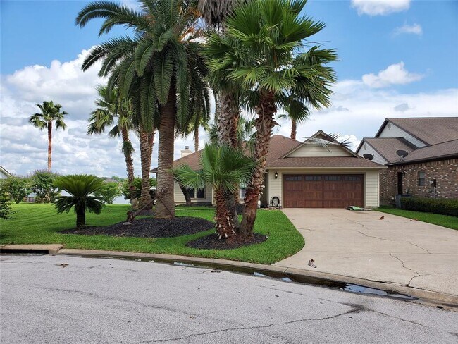 Building Photo - 12628 Pelican Blvd