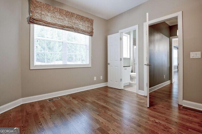 Building Photo - 50 Peninsula Cir