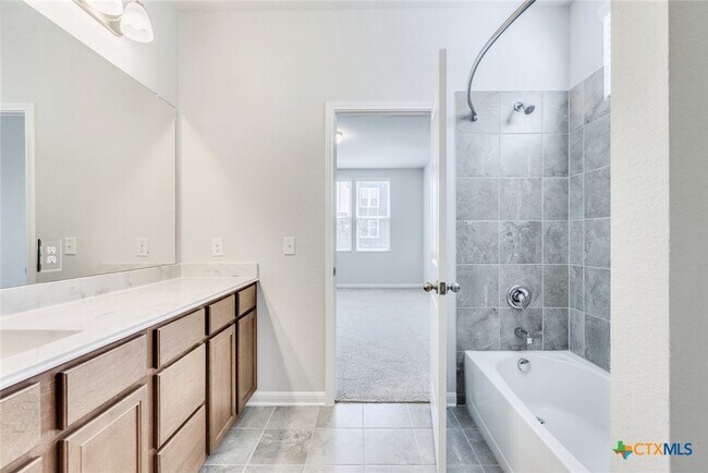 Building Photo - 1628 Arbor Knot Dr