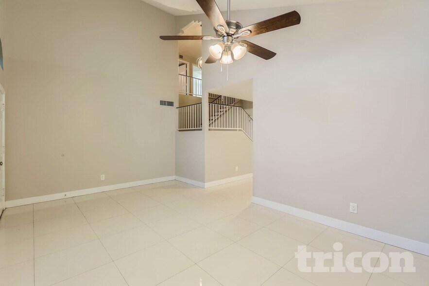 Building Photo - 2613 N 89th Dr