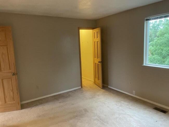 Building Photo - 8575 Cottonwood Way