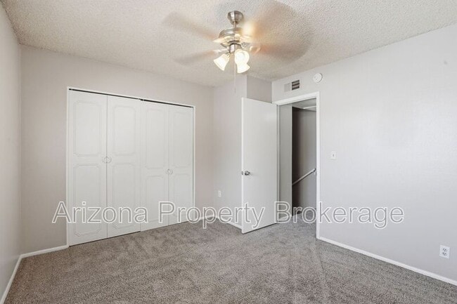 Building Photo - 3934 E Piccadilly Rd