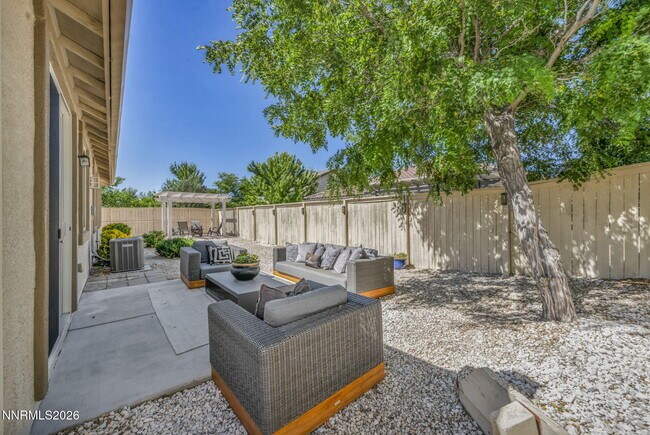 Building Photo - 10740 Cedar Rock Dr