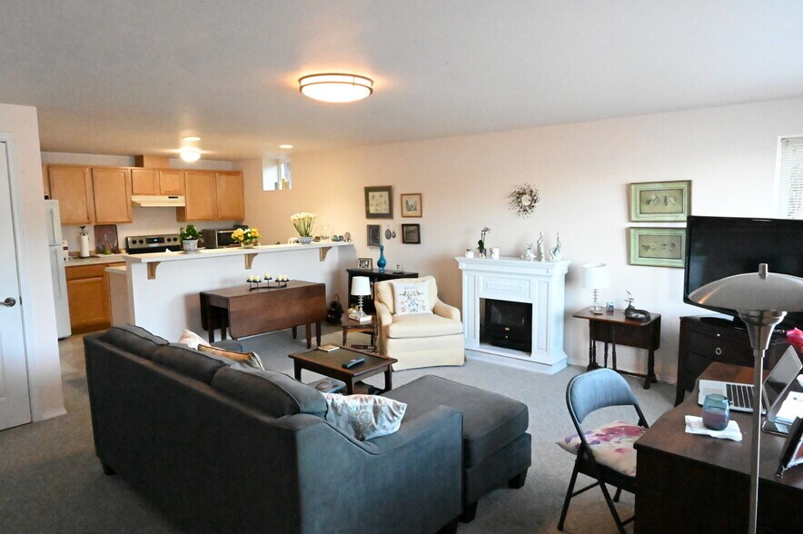 Building Photo - 6246 NE Eagle Harbor Dr