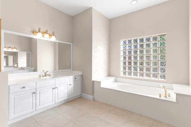 Building Photo - 6659 Conch Ct