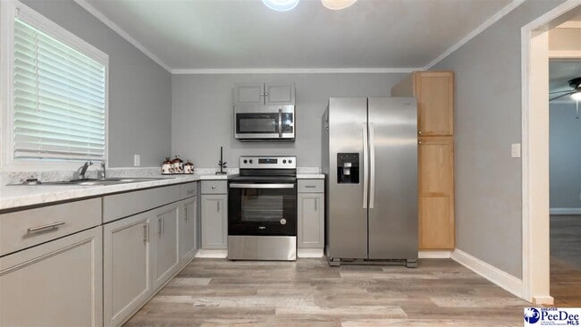 Building Photo - 321 S Park Ave