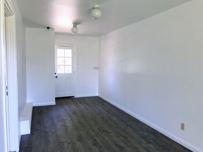 Building Photo - 11768 Shadowglen Rd