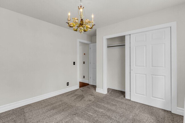 Building Photo - Charming Kaysville Home in Quiet Cul-de-Sac Near Trails