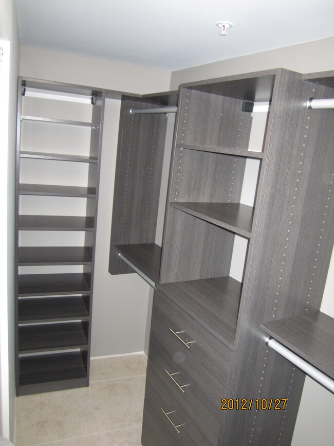 Walk-in Closet - 2000 Bay Drive